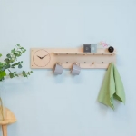 Εικόνα της Pegboard-organizer με ρολόι και ράφι αποθήκευσης