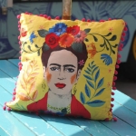 Εικόνα της Φωτεινό κίτρινο μαξιλάρι Frida Kahlo